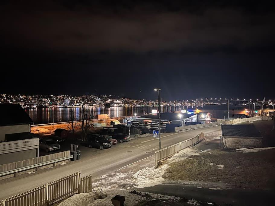 Sentralt Pa Fastlandet Og Gaavstand Til Alle Fasiliteter! Tromsdalen Dış mekan fotoğraf